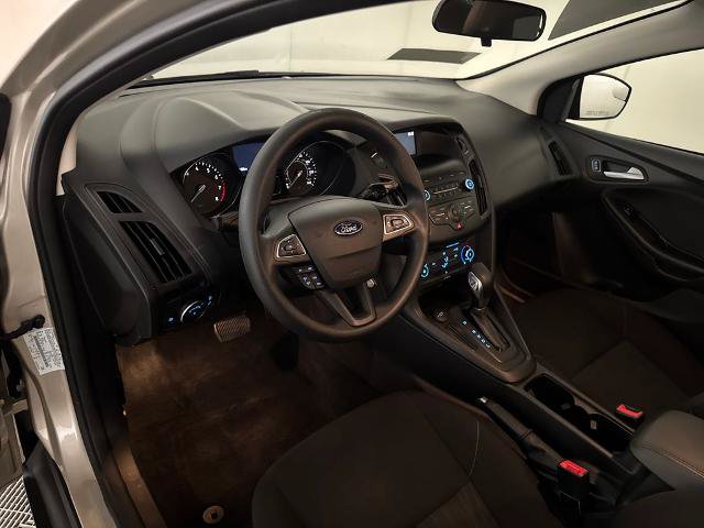 Certified 2018 Ford Focus SE FWD image 15