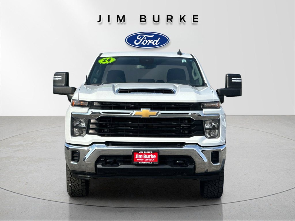 Used 2024 Chevrolet Silverado 2500 LT AWD/4WD image 8