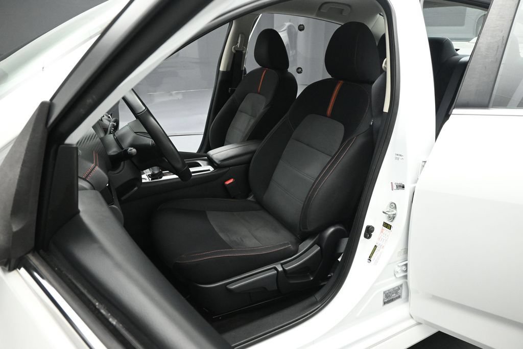 Used 2024 Nissan Sentra SR FWD image 9