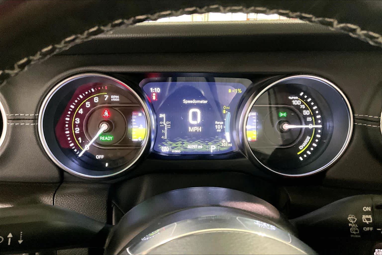 Used 2022 Jeep Wrangler Unlimited Sahara w/ Cold Weather Group AWD/4WD image 25