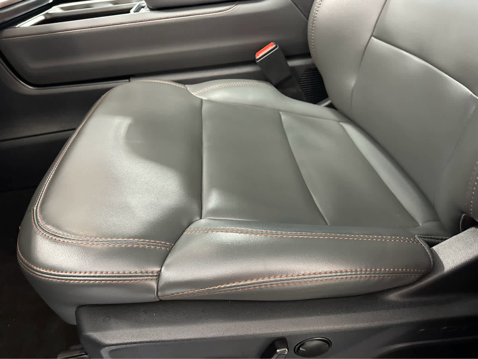 Certified 2025 Ford Expedition Active image 23