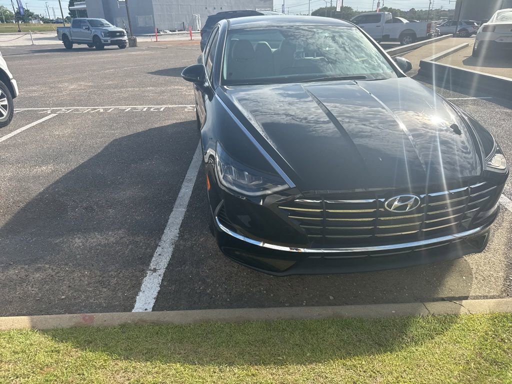 Used 2022 Hyundai Sonata SE FWD image 2