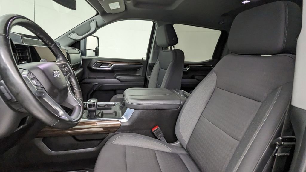 Used 2024 Chevrolet Silverado 1500 RST w/ Protection Package image 2