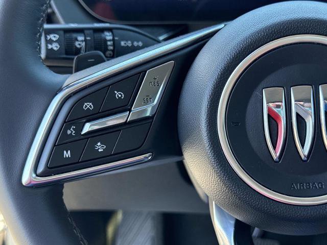 Used 2025 Buick Envision Preferred image 19