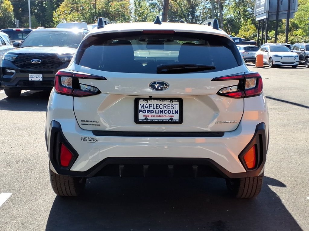 Used 2025 Subaru Crosstrek 2.5i Premium AWD/4WD image 19