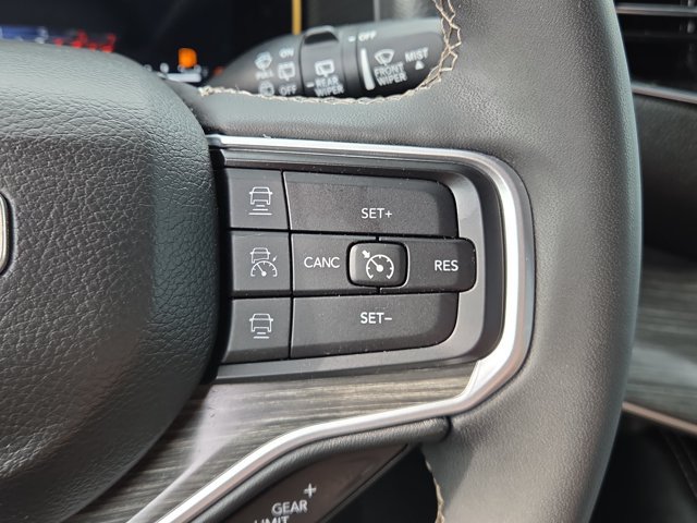 Used 2024 Jeep Wagoneer Series II w/ Flexible Seating Group AWD/4WD image 22