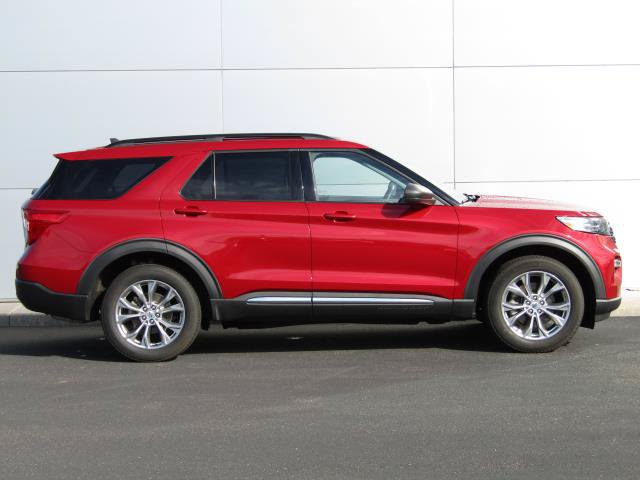 Certified 2022 Ford Explorer XLT w/ Equipment Group 202A AWD/4WD image 4