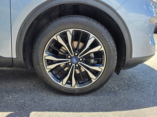 Certified 2022 Ford Escape SEL w/ SEL Stealth AWD Package image 26
