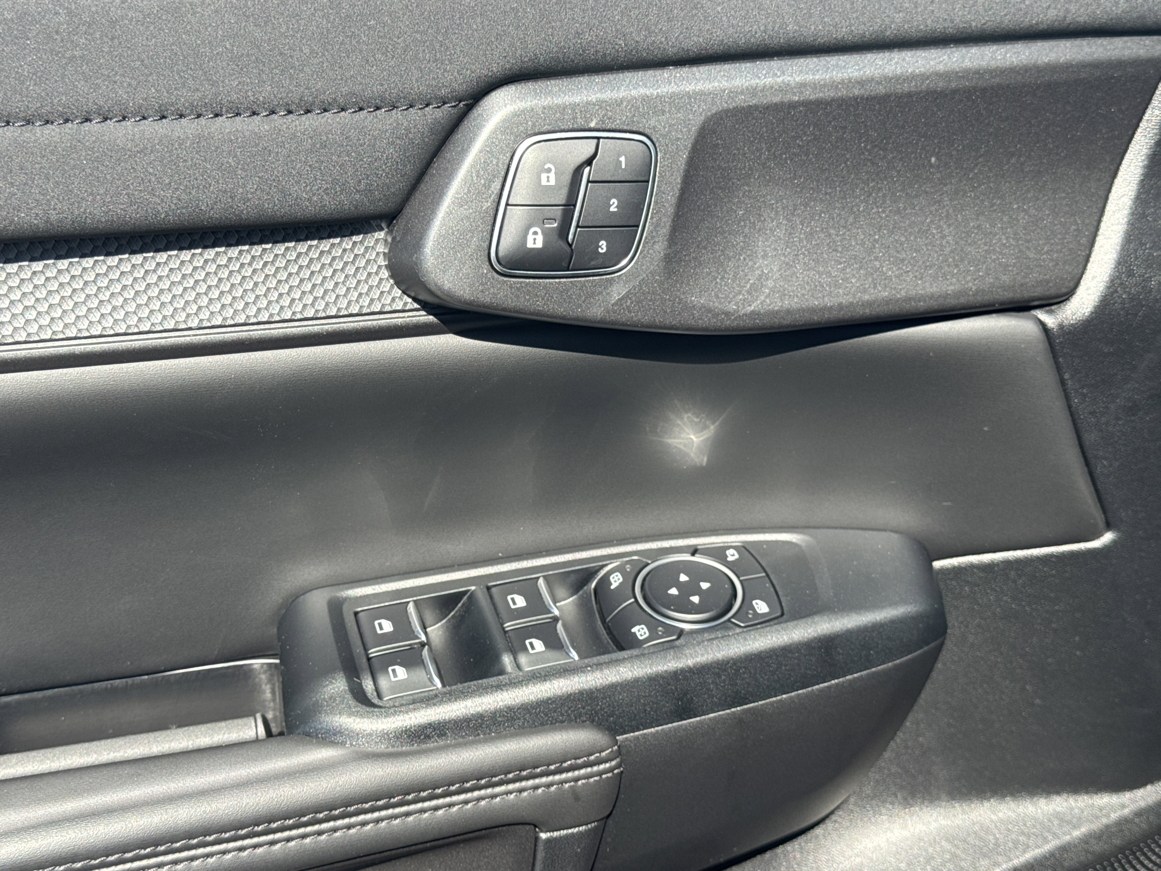 Certified 2025 Ford Ranger Raptor AWD/4WD image 17