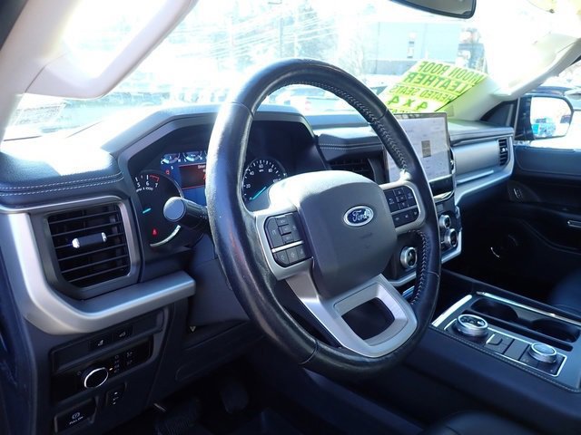 Certified 2023 Ford Expedition XLT image 16