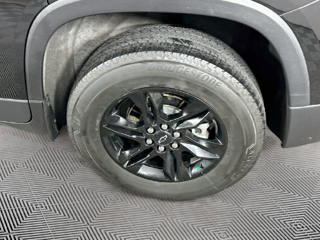 Used 2023 Chevrolet Traverse LS w/ Midnight/Sport Edition AWD/4WD image 35