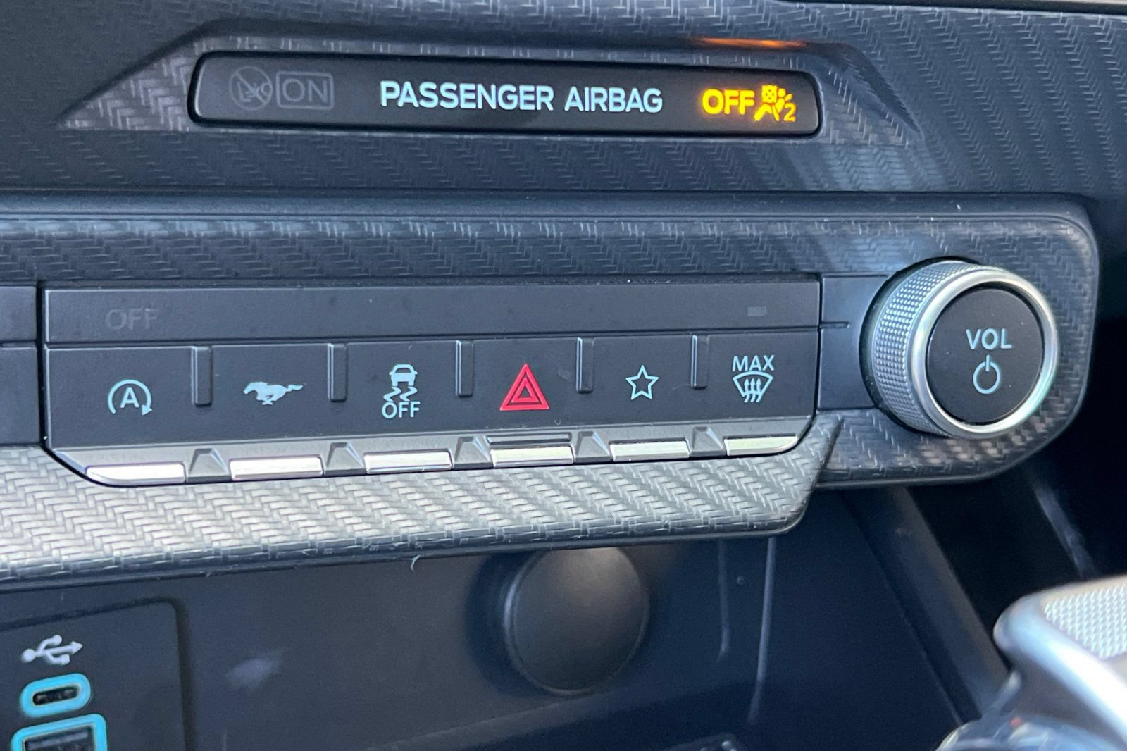 Certified 2025 Ford Mustang Coupe RWD image 28