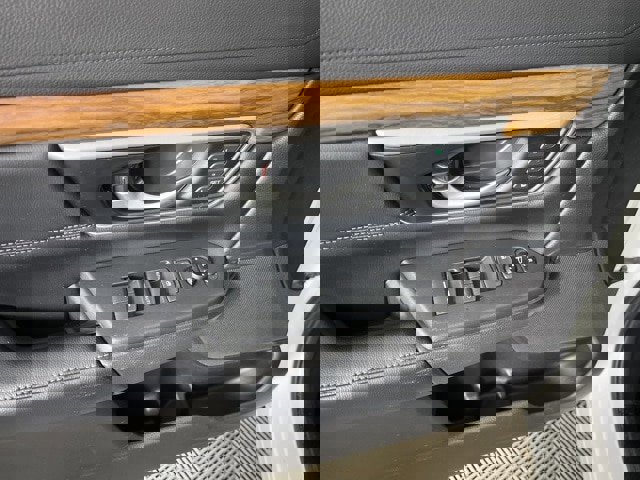 Used 2017 Honda CR-V EX-L image 17