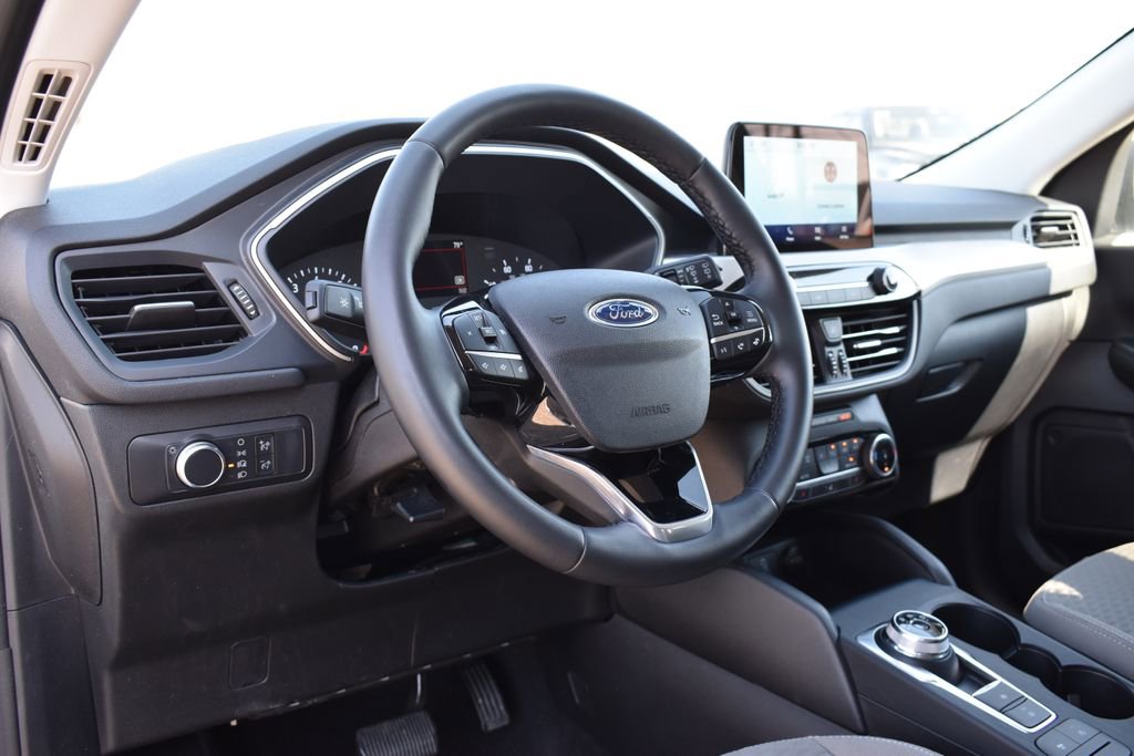 Certified 2022 Ford Escape SE w/ Cold Weather Package image 10