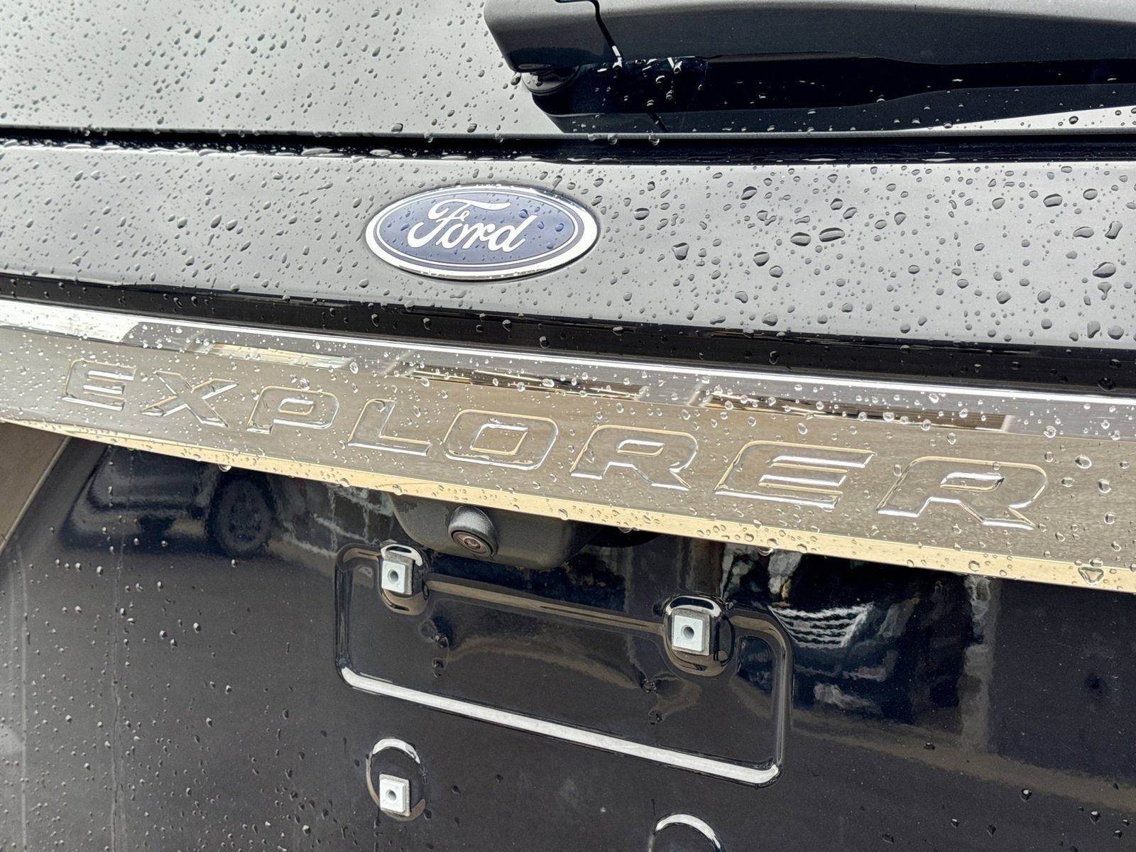 Certified 2023 Ford Explorer XLT w/ Equipment Group 202A AWD/4WD image 12
