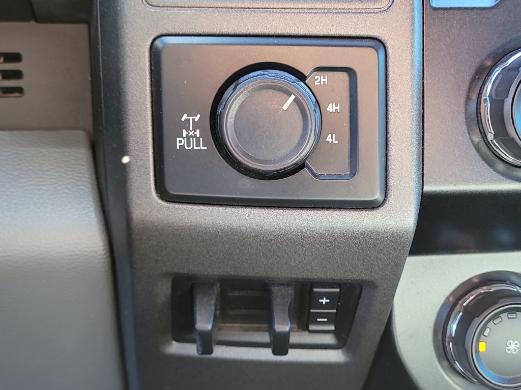 Certified 2019 Ford F250 XL w/ STX Appearance Package AWD/4WD image 22