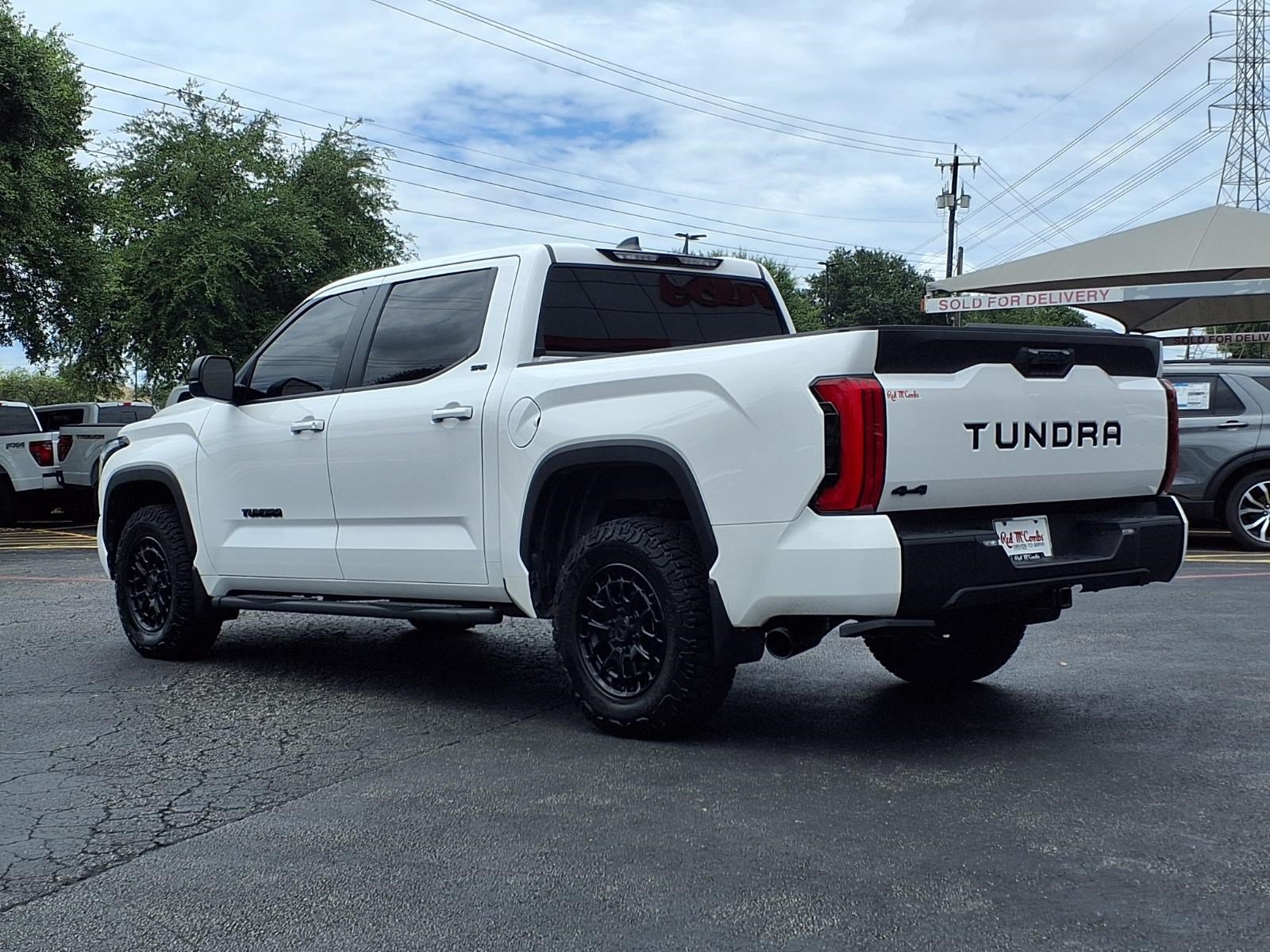 Used 2025 Toyota Tundra SR5 w/ SR5 Premium Package AWD/4WD image 8