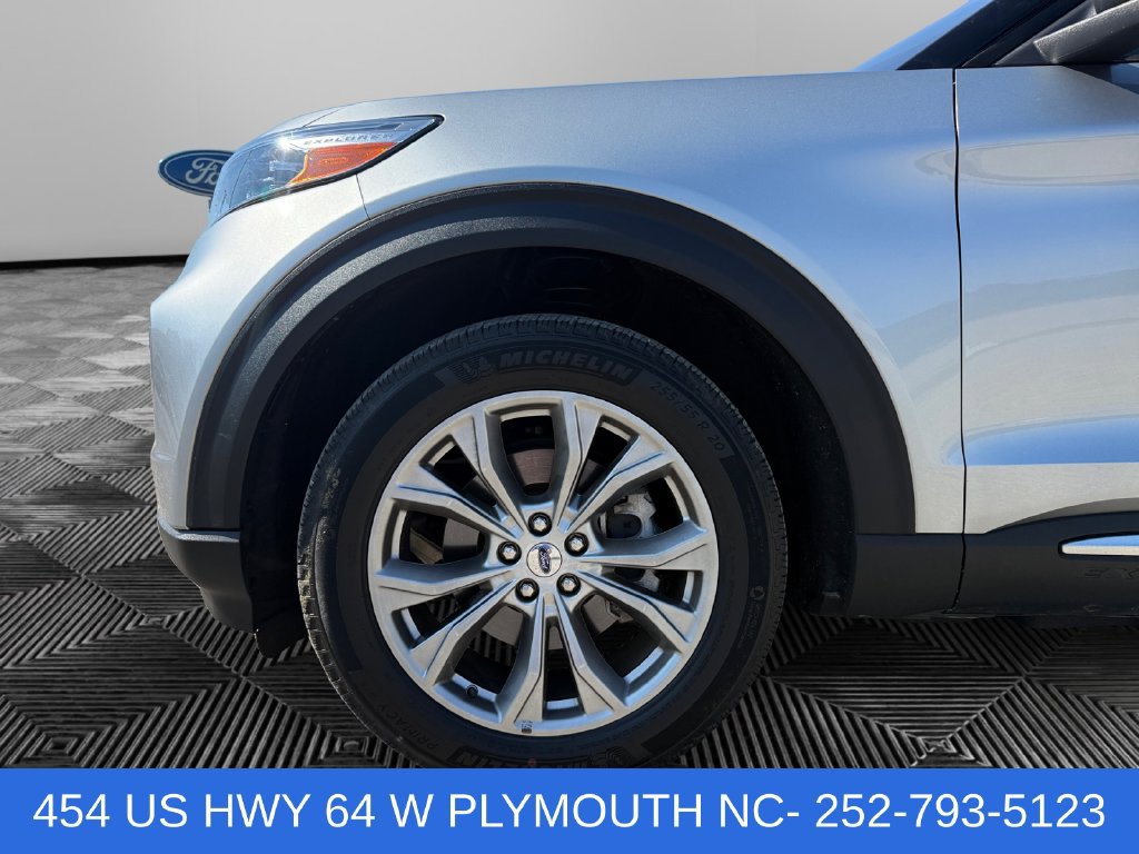 Certified 2023 Ford Explorer XLT w/ Equipment Group 202A AWD/4WD image 14