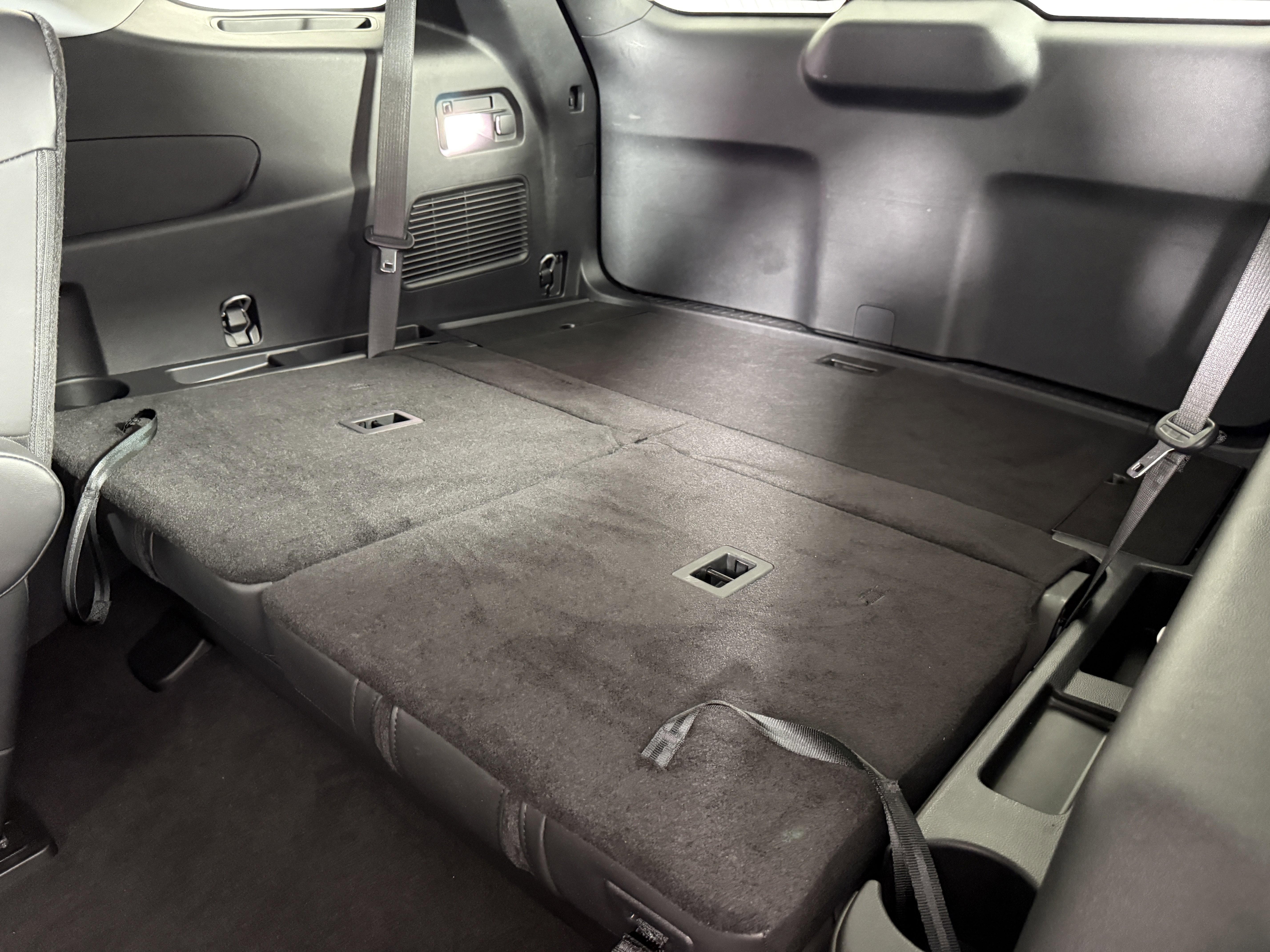 Certified 2023 Ford Explorer XLT w/ Equipment Group 202A image 15