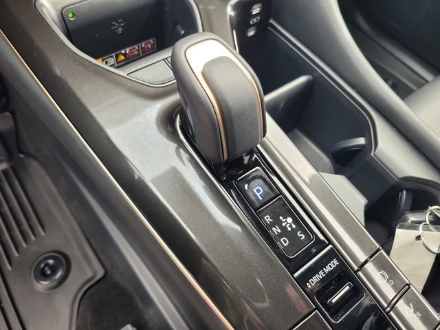 Used 2025 Toyota Crown Signia image 18