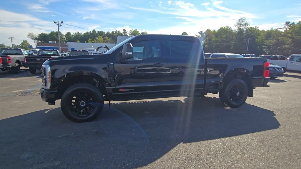 Certified 2025 Ford F250 XLT w/ Black Appearance Package AWD/4WD image 16