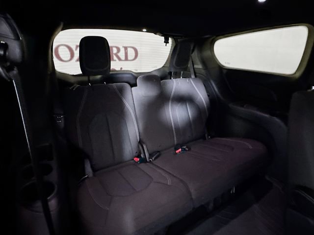 Used 2021 Chrysler Pacifica Touring w/ S Appearance Package image 30
