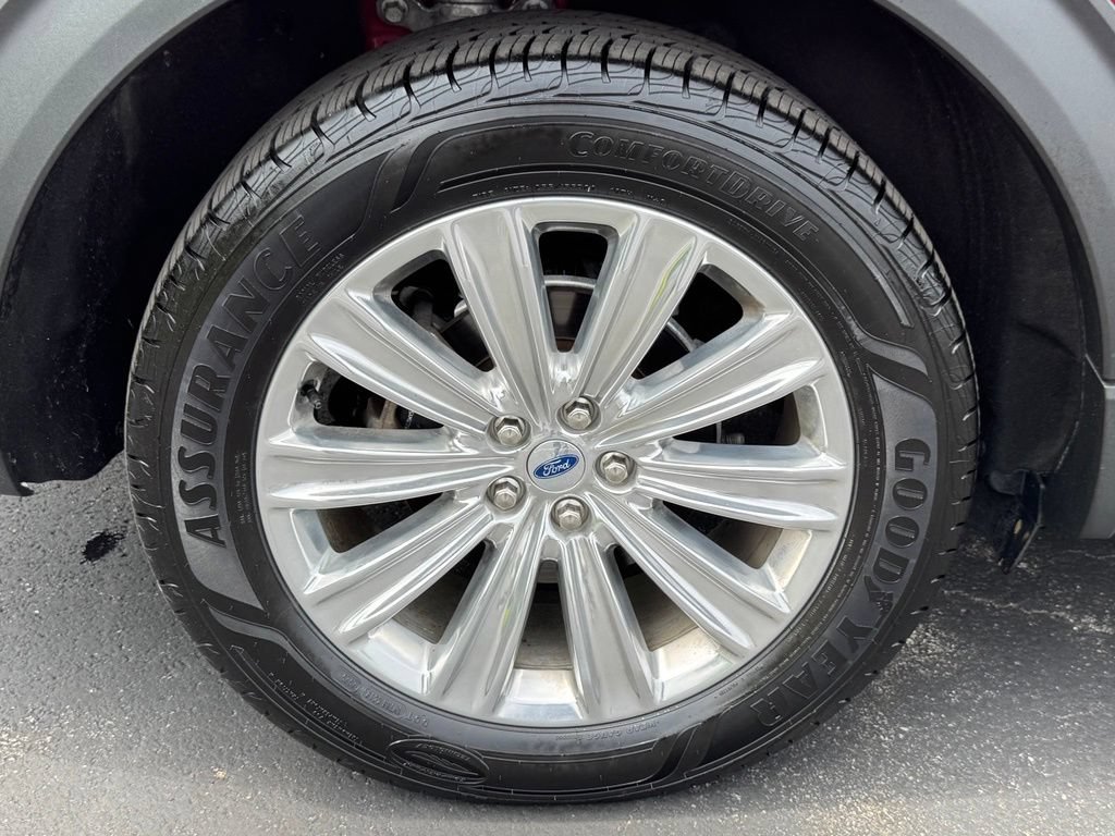 Certified 2021 Ford Explorer Limited w/ Equipment Group 301A AWD/4WD image 59