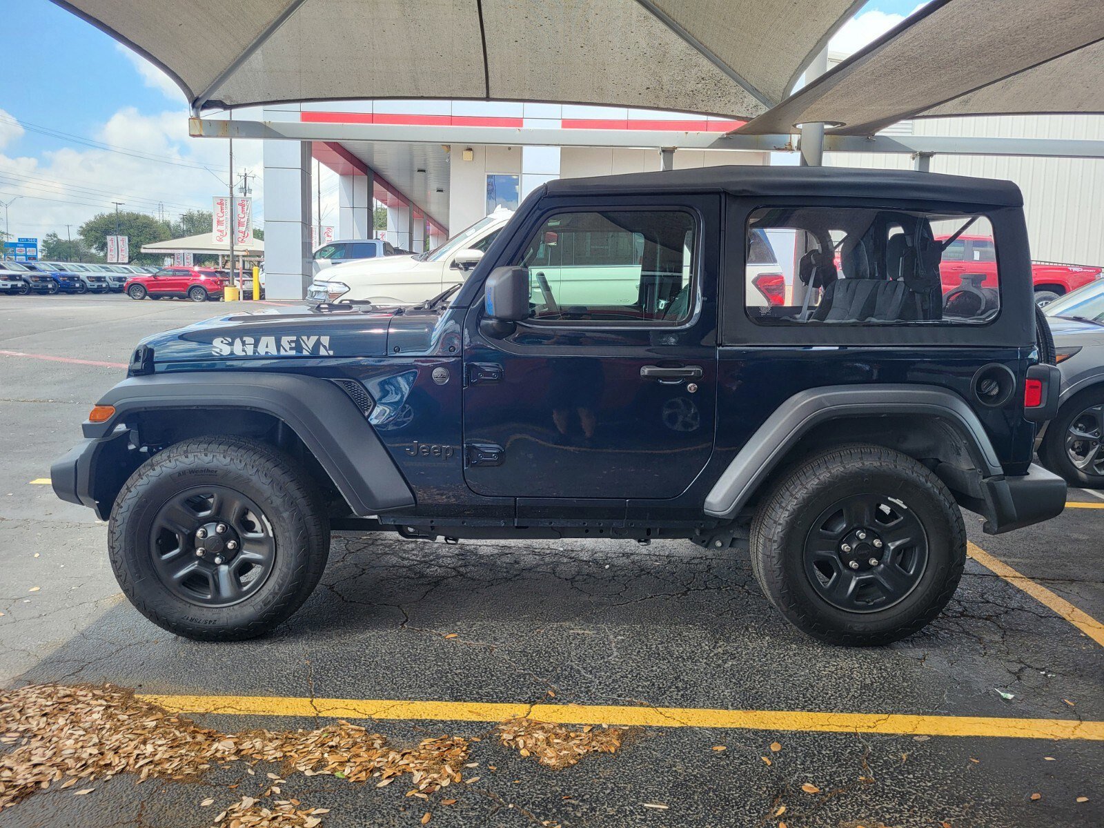 Used 2025 Jeep Wrangler Sport image 5