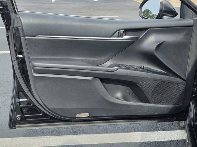 Used 2019 Toyota Camry SE FWD image 14