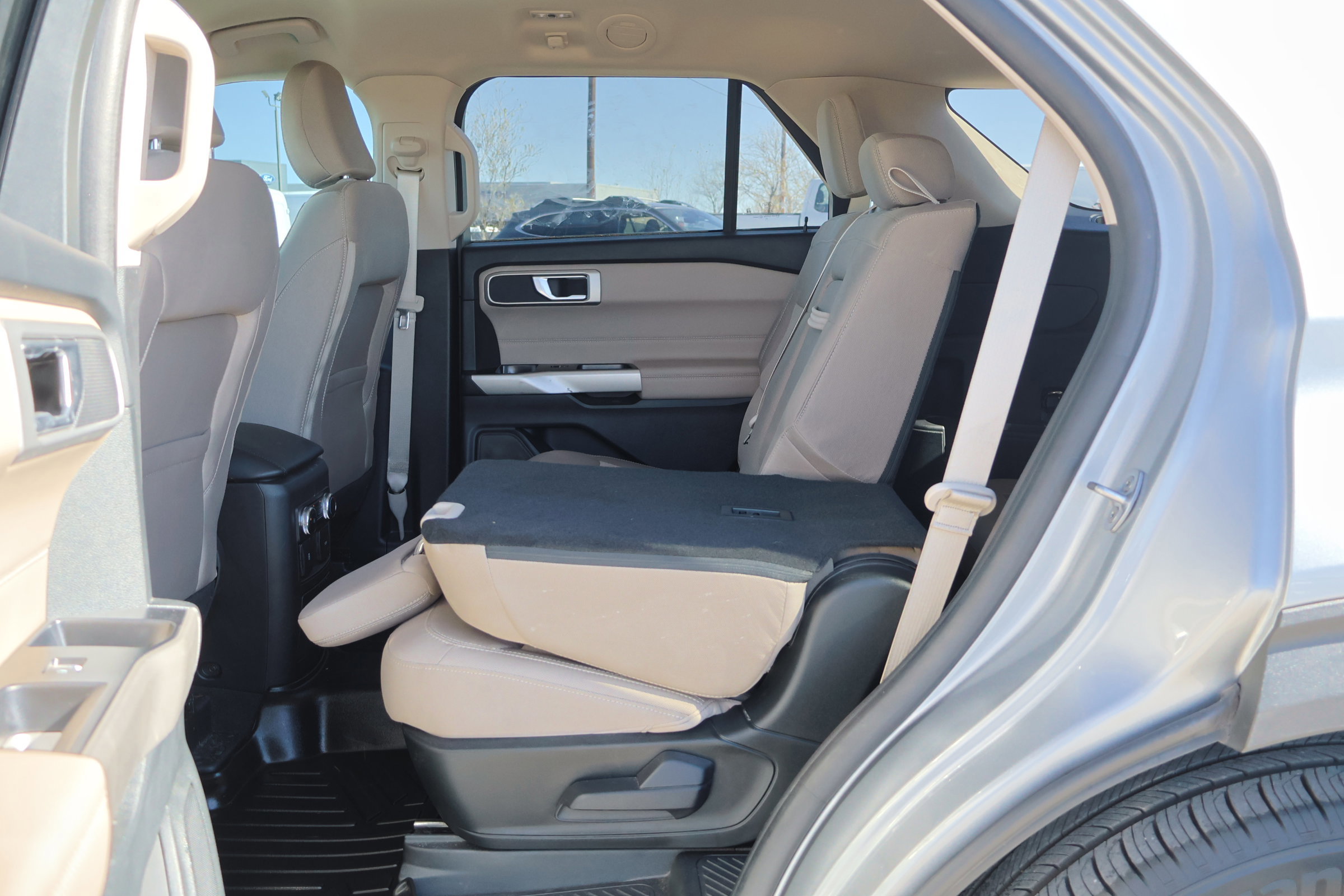 Certified 2023 Ford Explorer XLT image 41