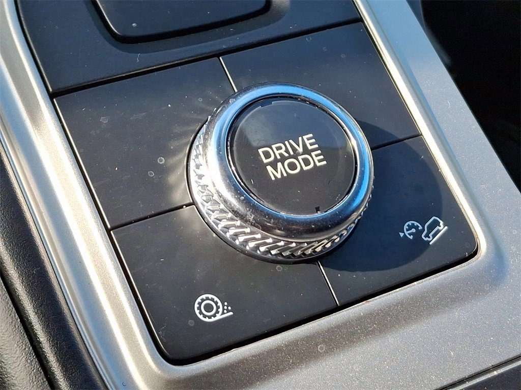 Certified 2023 Ford Explorer XLT image 25