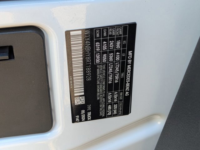 Used 2024 Mercedes-Benz Sprinter 2500 image 38