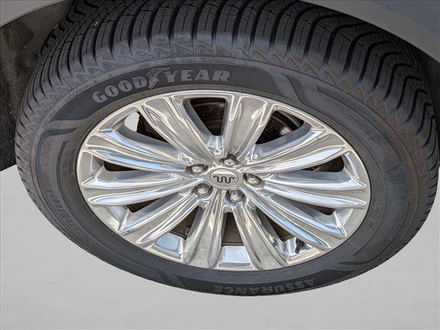 Certified 2022 Ford Explorer King Ranch w/ Premium Technology Package AWD/4WD image 8