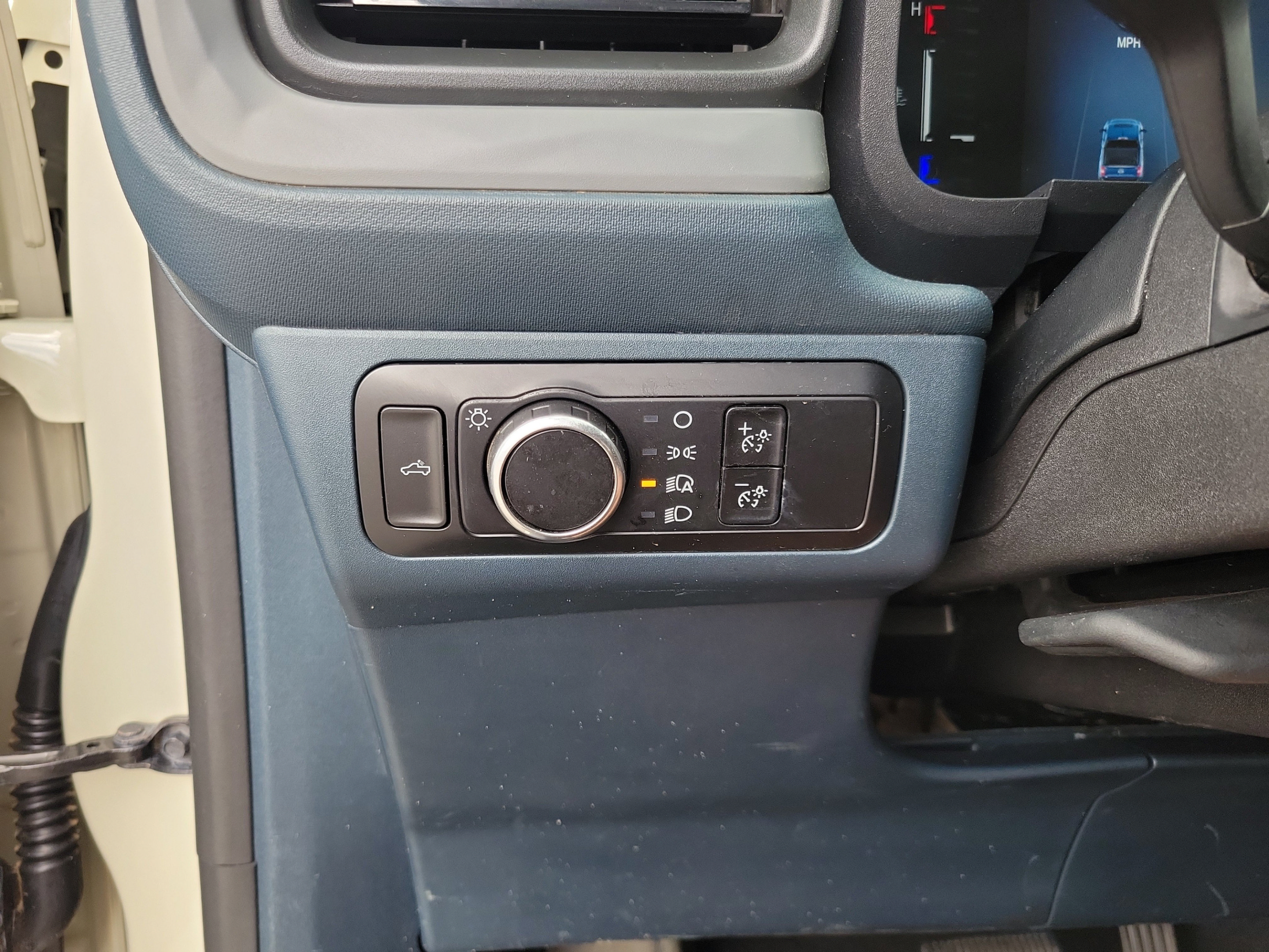 Certified 2025 Ford Maverick XL w/ Equipment Group 102A AWD/4WD image 21