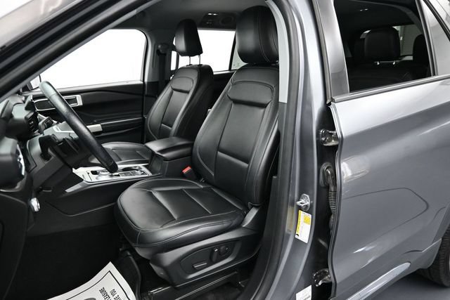 Certified 2021 Ford Explorer XLT w/ Equipment Group 202A AWD/4WD image 11