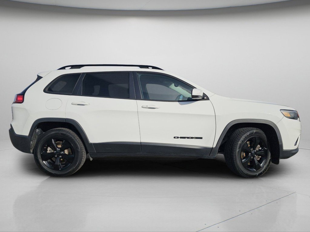 Used 2020 Jeep Cherokee Latitude Plus image 23