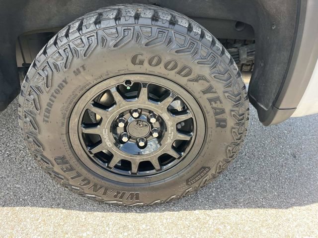 Used 2024 GMC Sierra 1500 AT4X w/ AT4X AEV Edition AWD/4WD image 14