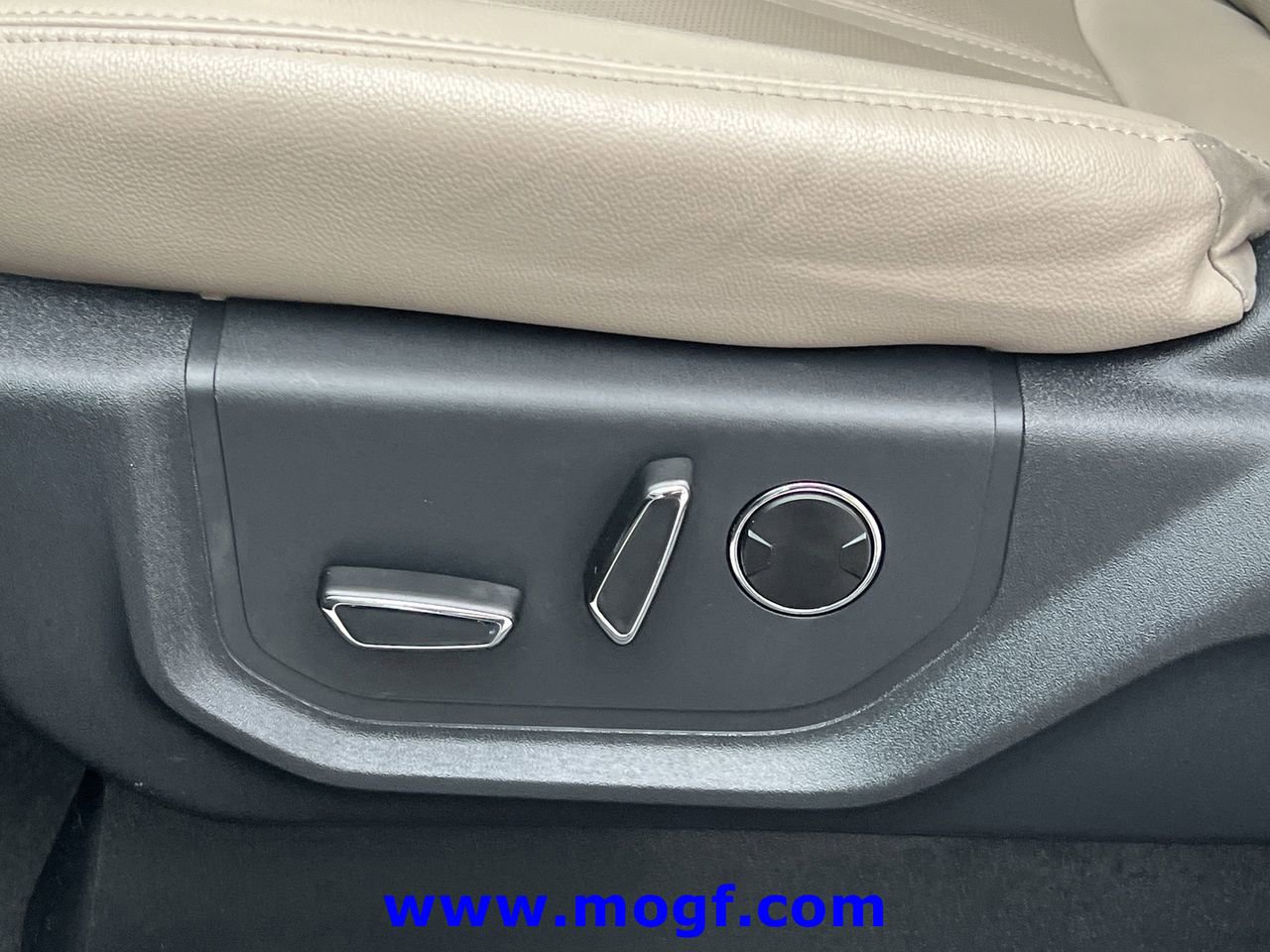 Certified 2024 Ford Expedition Max Limited image 28