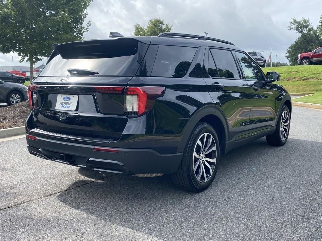 Certified 2025 Ford Explorer ST-Line w/ Premium Package RWD image 3