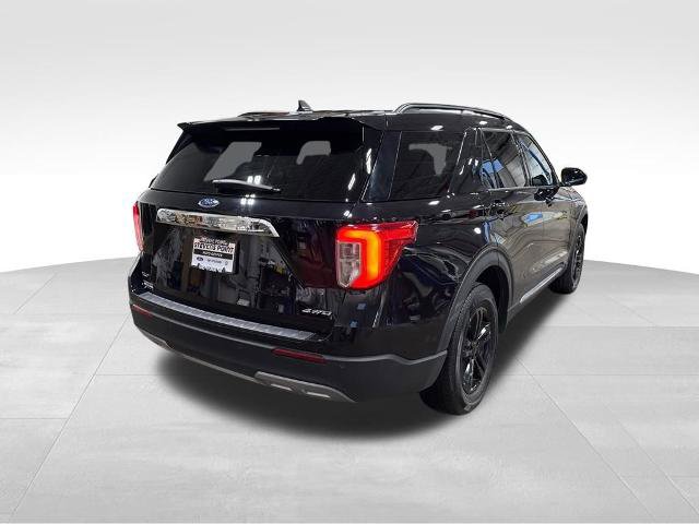 Certified 2023 Ford Explorer XLT w/ Equipment Group 202A image 7
