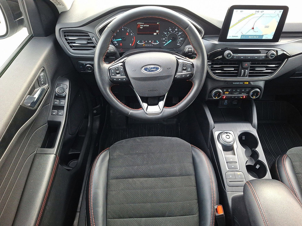 Certified 2022 Ford Escape SEL w/ SEL Stealth AWD Package image 26