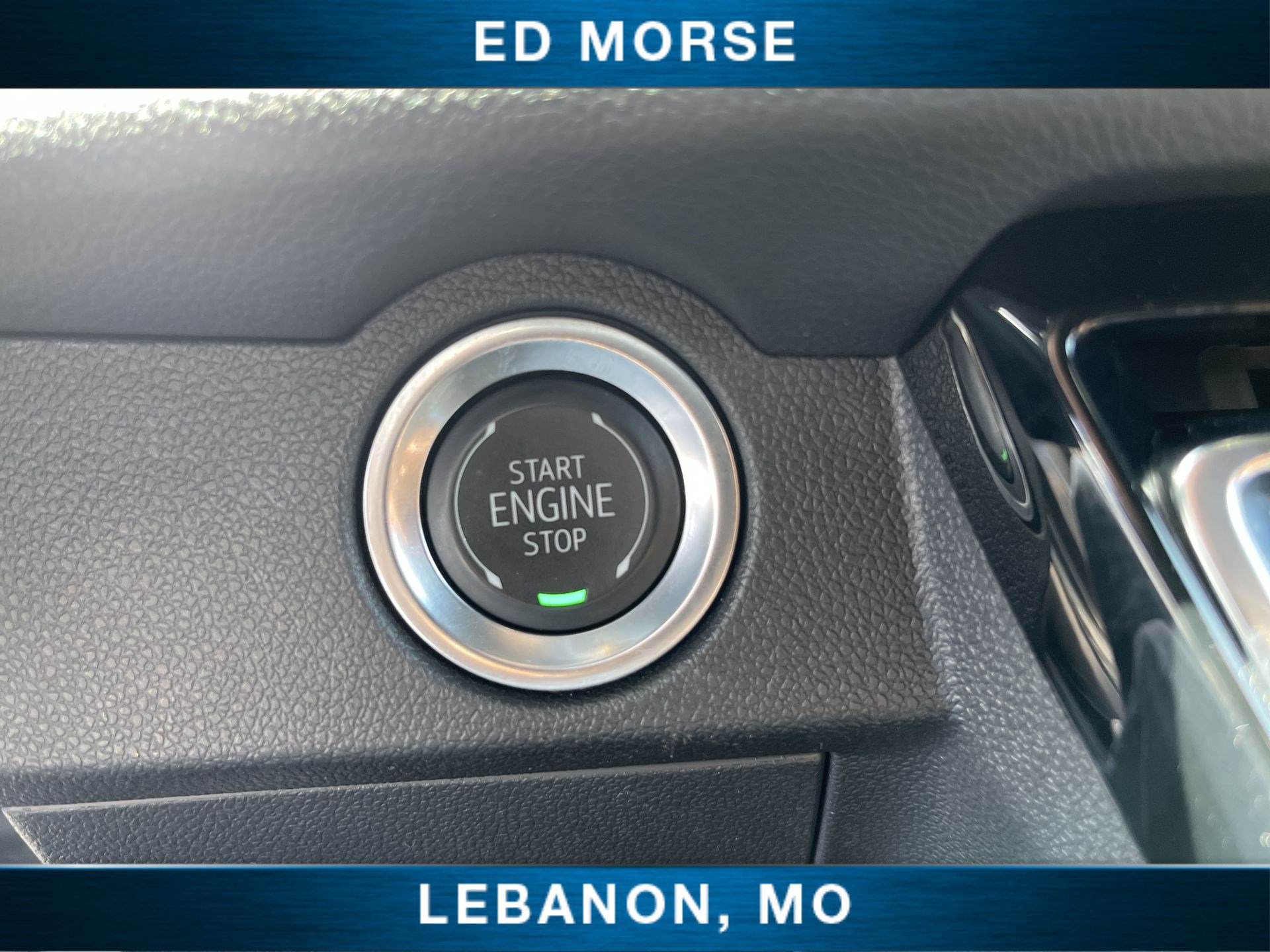 Used 2025 Chevrolet Traverse LT FWD image 17