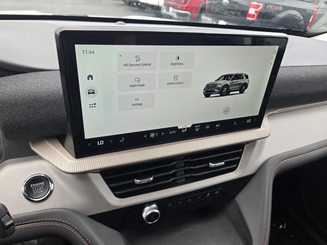 Certified 2025 Ford Explorer Active AWD/4WD image 9