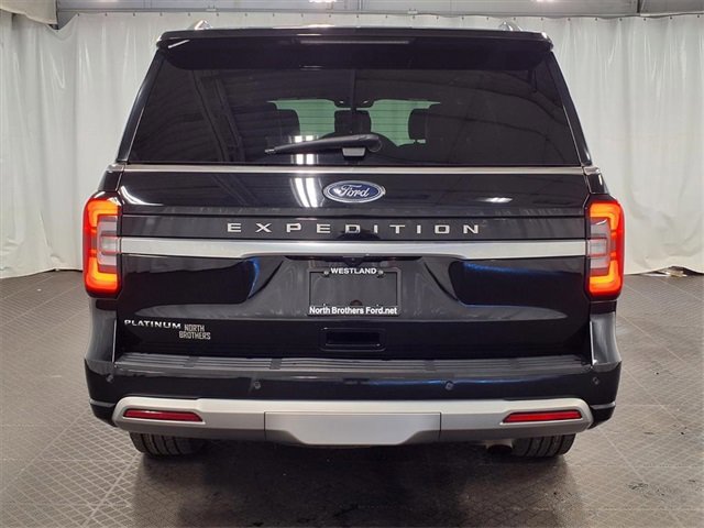 Certified 2022 Ford Expedition Platinum image 3
