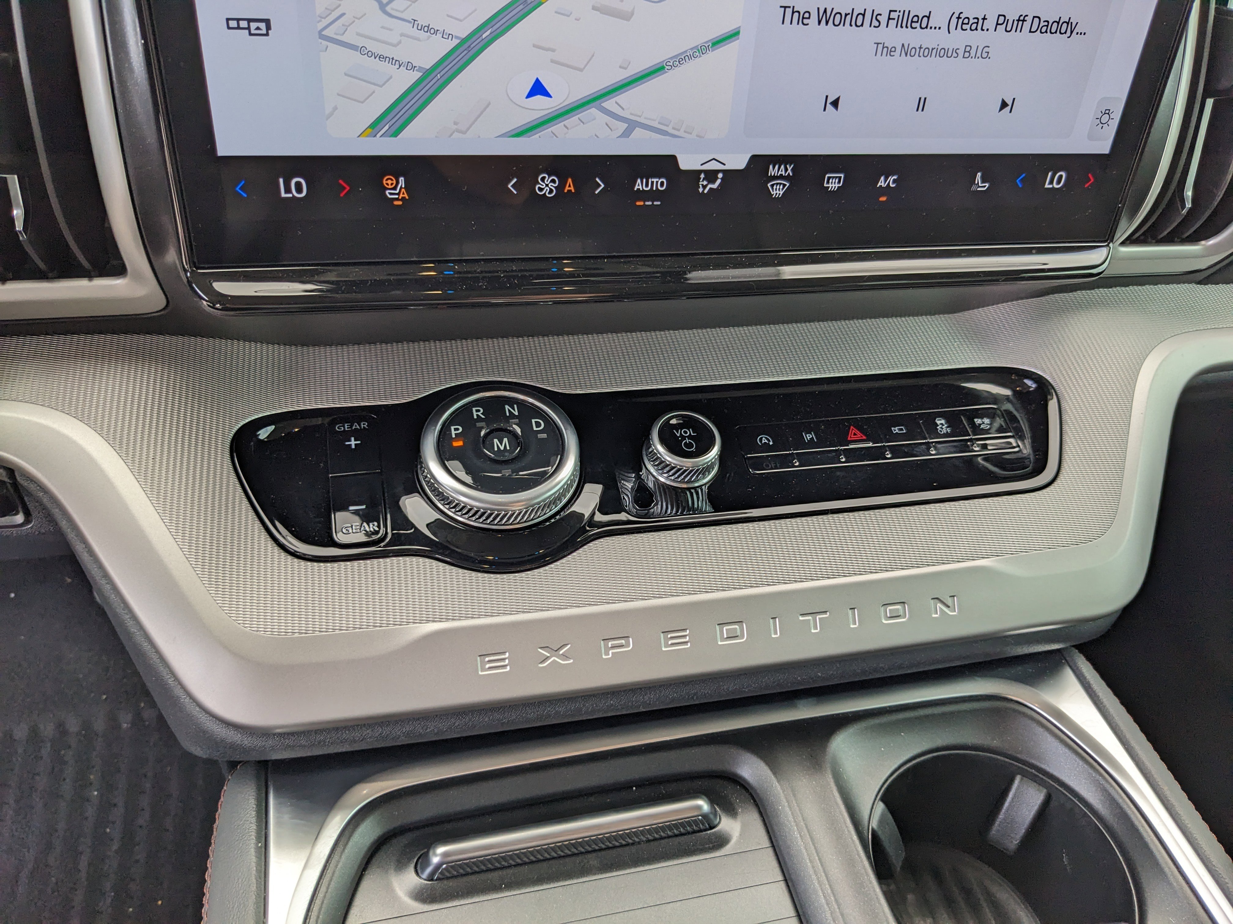 Certified 2025 Ford Expedition Active image 26