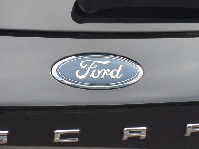 Certified 2020 Ford Escape Titanium AWD/4WD image 38