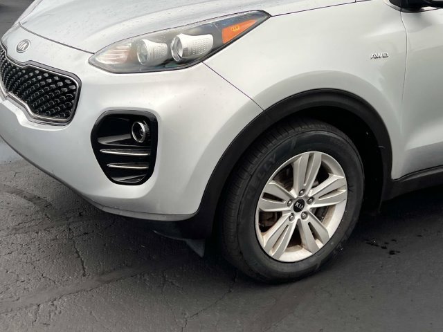Used 2017 Kia Sportage LX w/ LX Popular Package AWD/4WD image 11