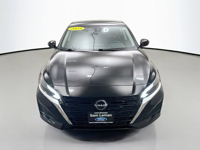 Used 2023 Nissan Altima 2.5 SV FWD image 2