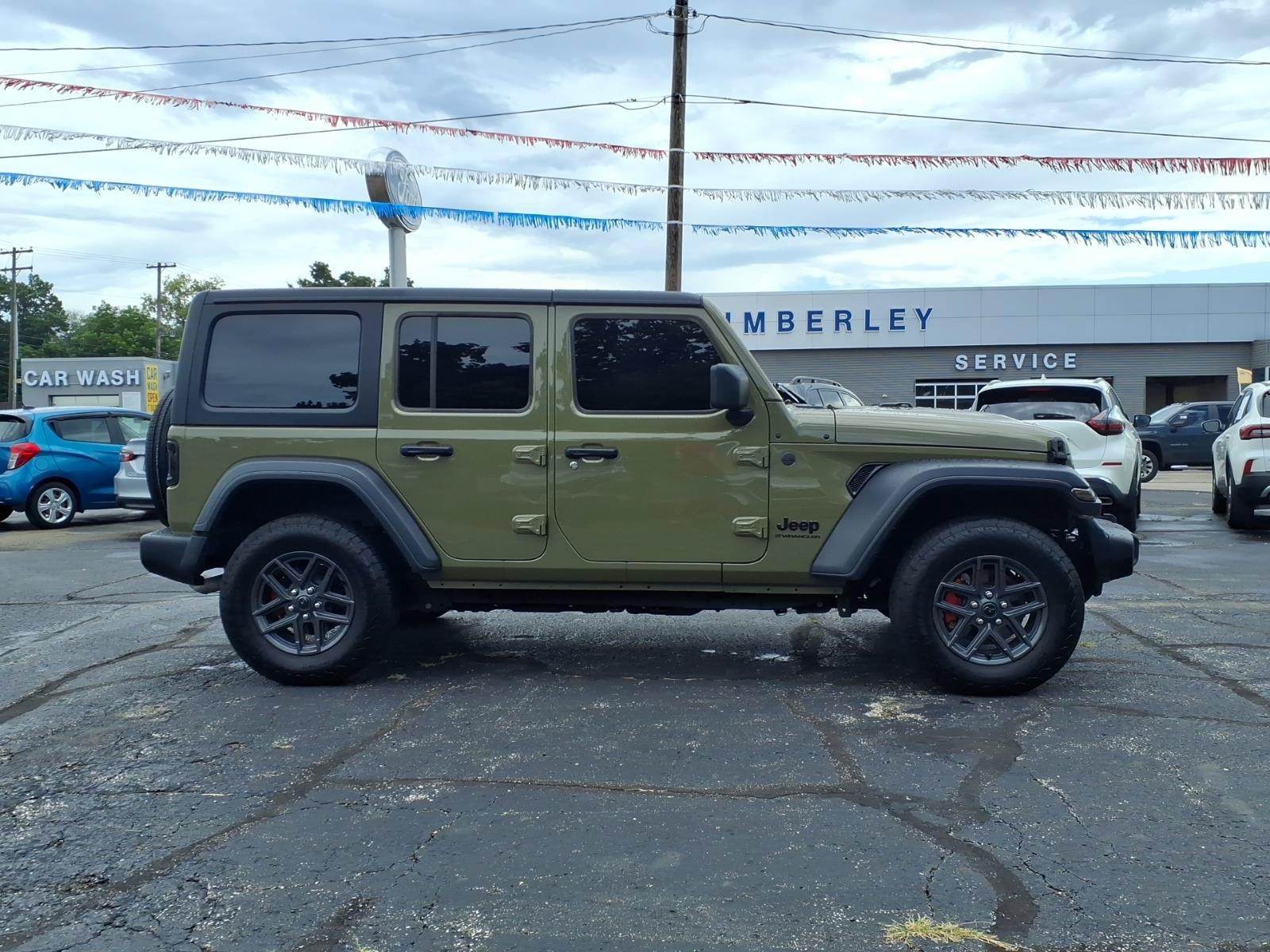 Used 2025 Jeep Wrangler Unlimited Sport AWD/4WD image 12