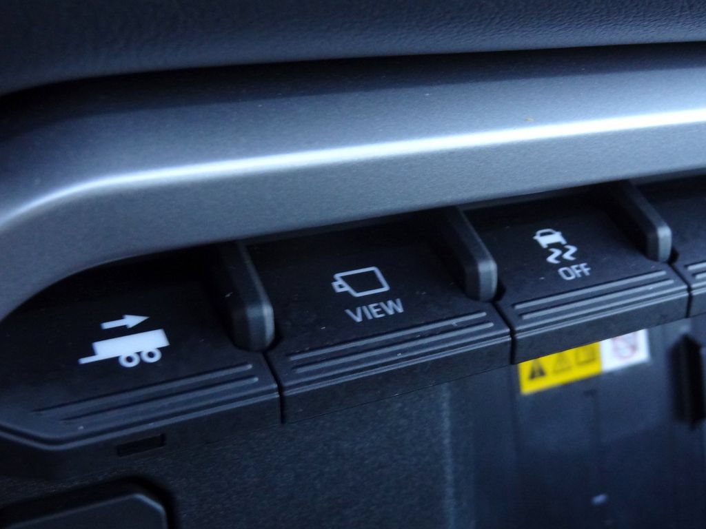 Used 2024 Toyota Sequoia Platinum AWD/4WD image 48